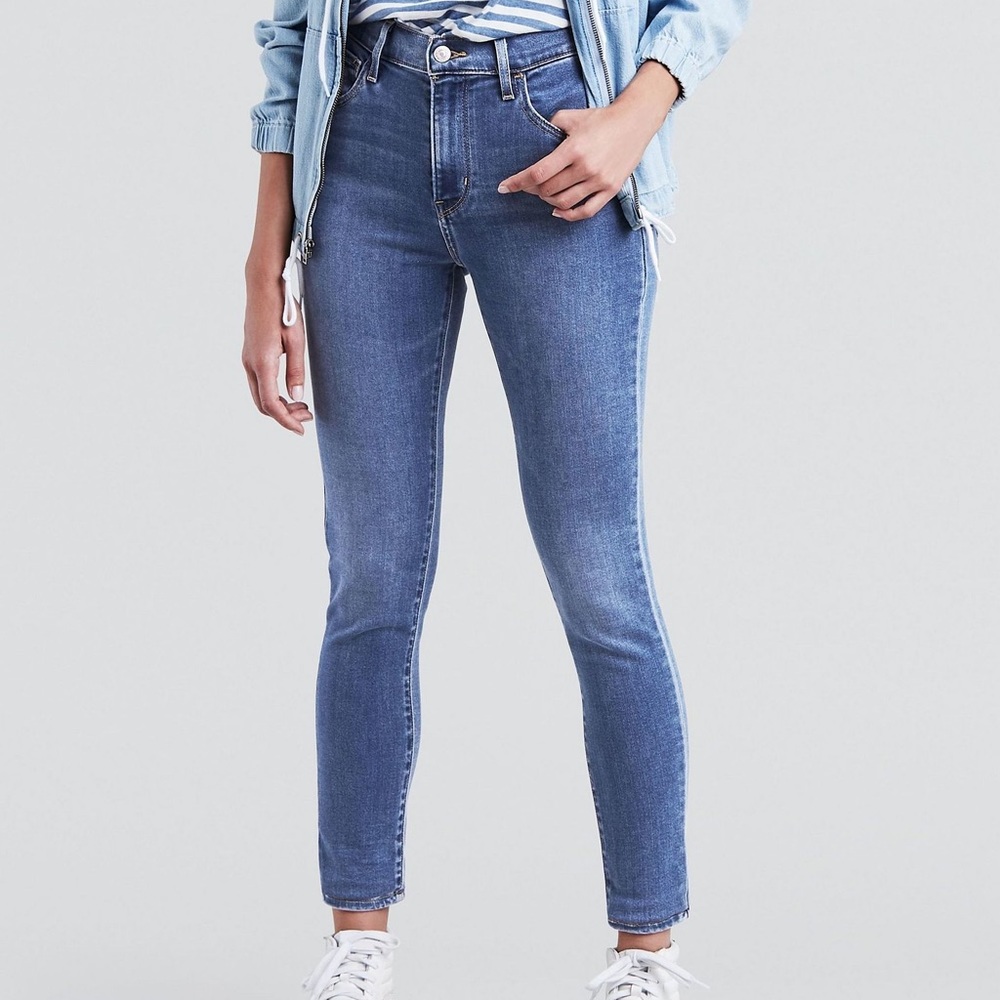 Levi’s TALL 720 Super Skinny High Rise Jeans